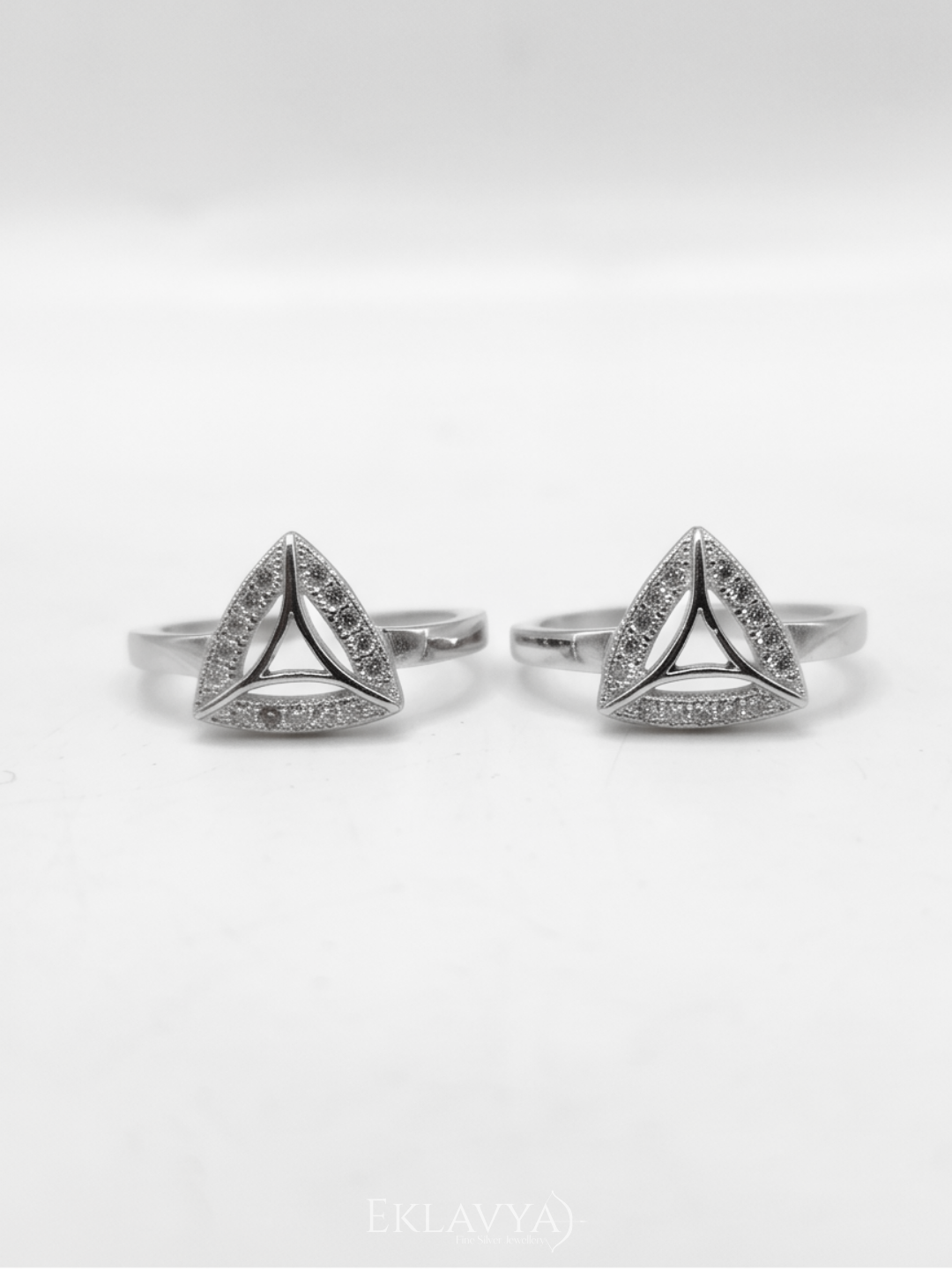 Trinelle Spark Toe Rings