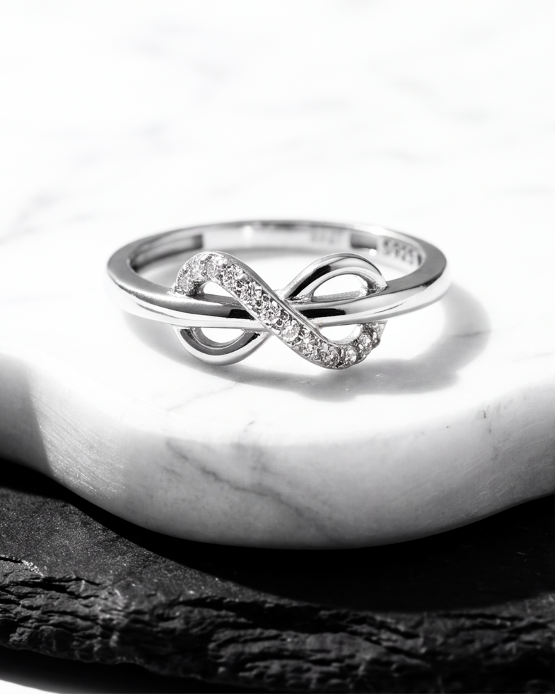 The Everline Infinity Ring