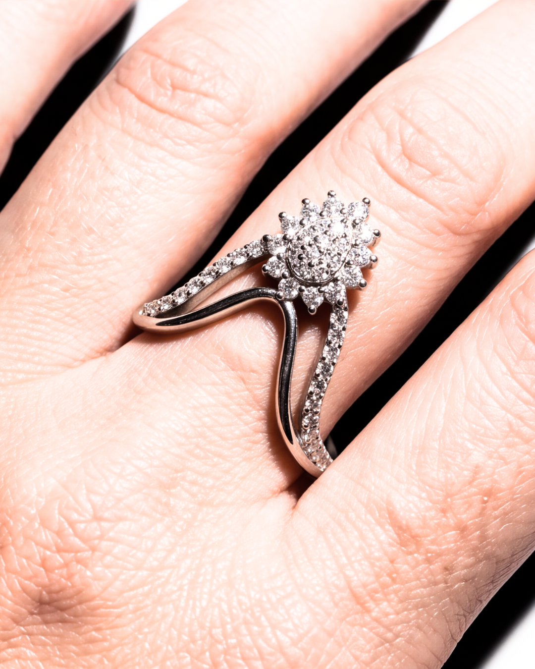 The Élan Bloom Ring