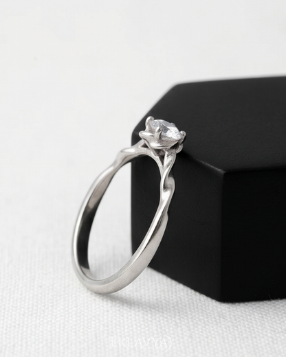 Floréa Solitaire Ring