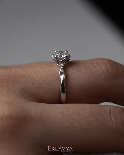 Floréa Solitaire Ring
