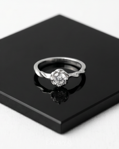 Floréa Solitaire Ring