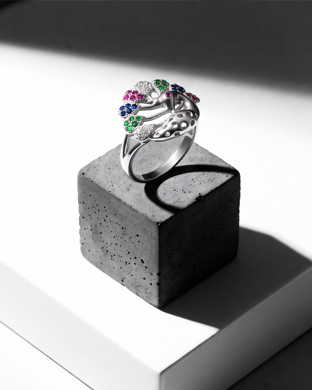 The Aurelia Halo Ring