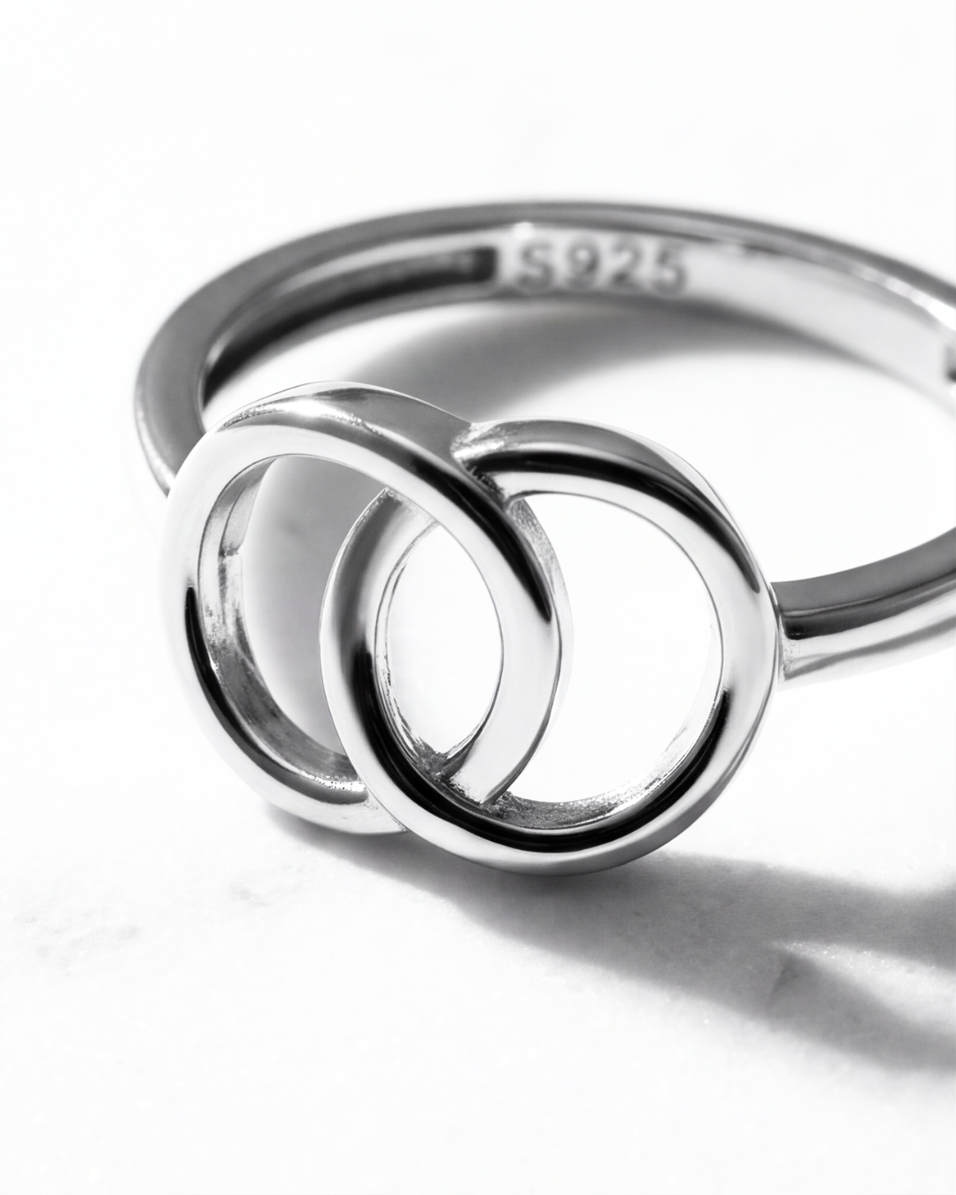 The Infinity Loop Ring