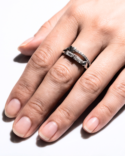The Amora Heart Ring