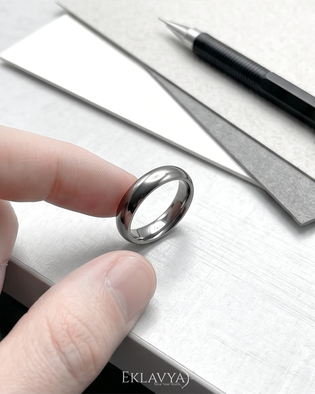 Noiré Classic Band Ring