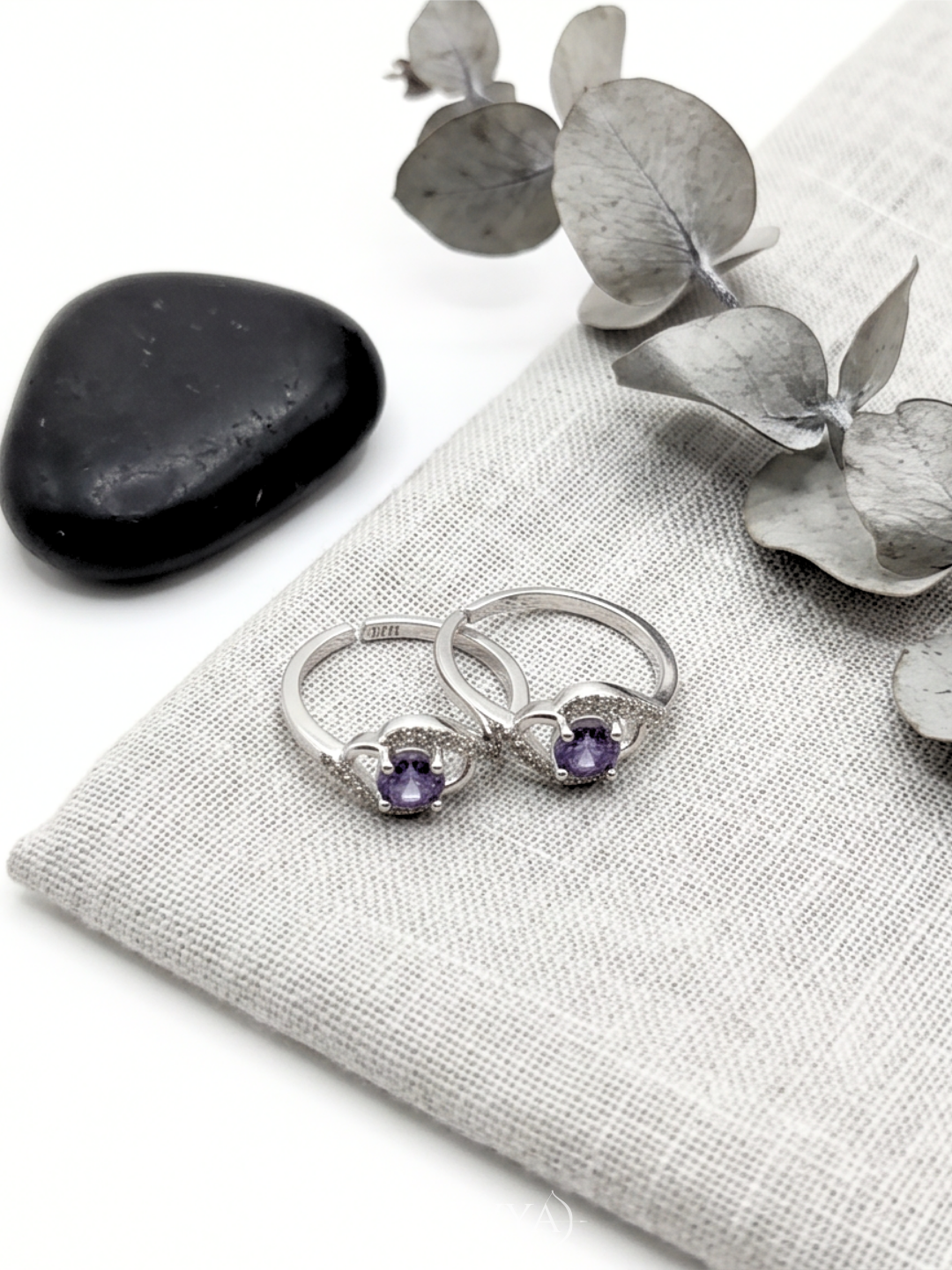 Améthia Glow Toe Rings