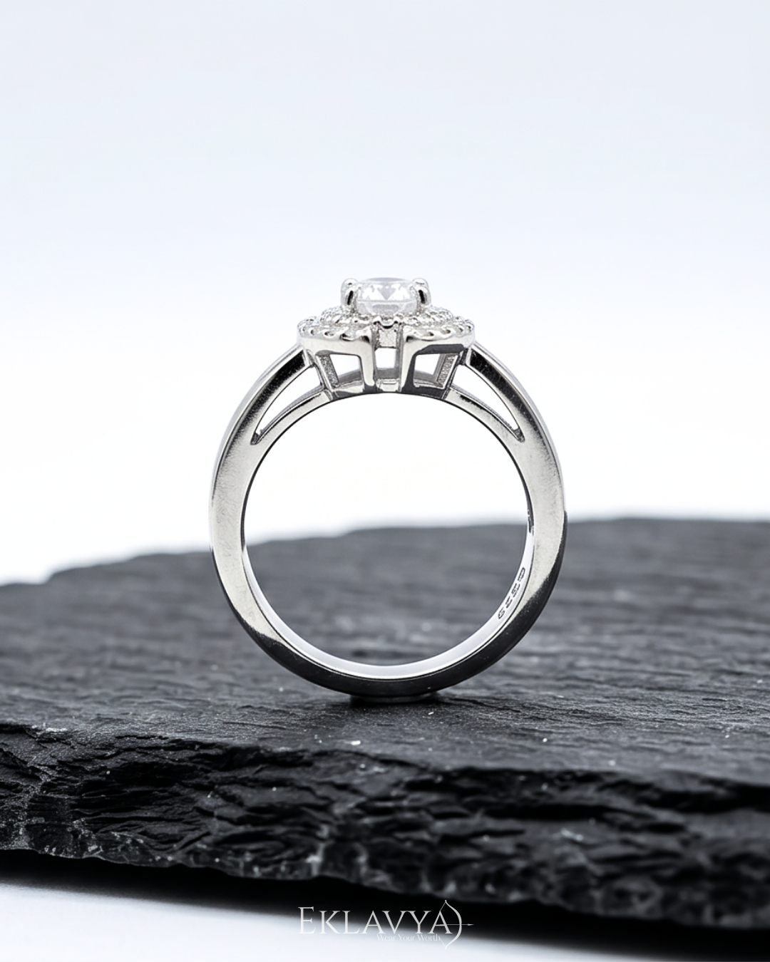 Aurévia Halo Ring