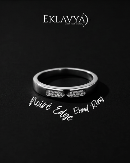 Noiré Edge Band Ring