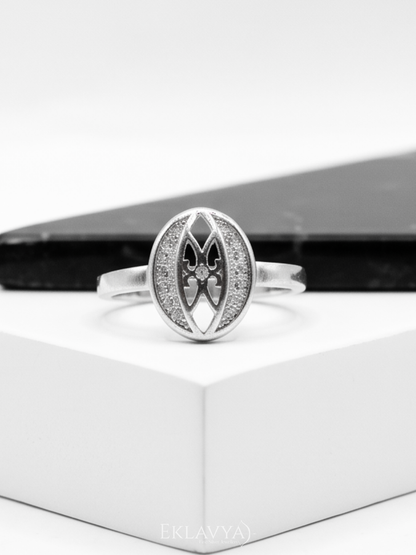 Noiré Oval Toe Rings