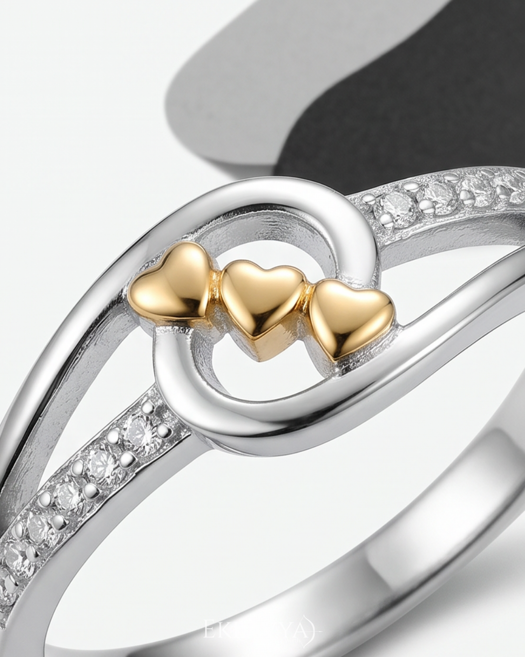 Lovelle Orbit Ring