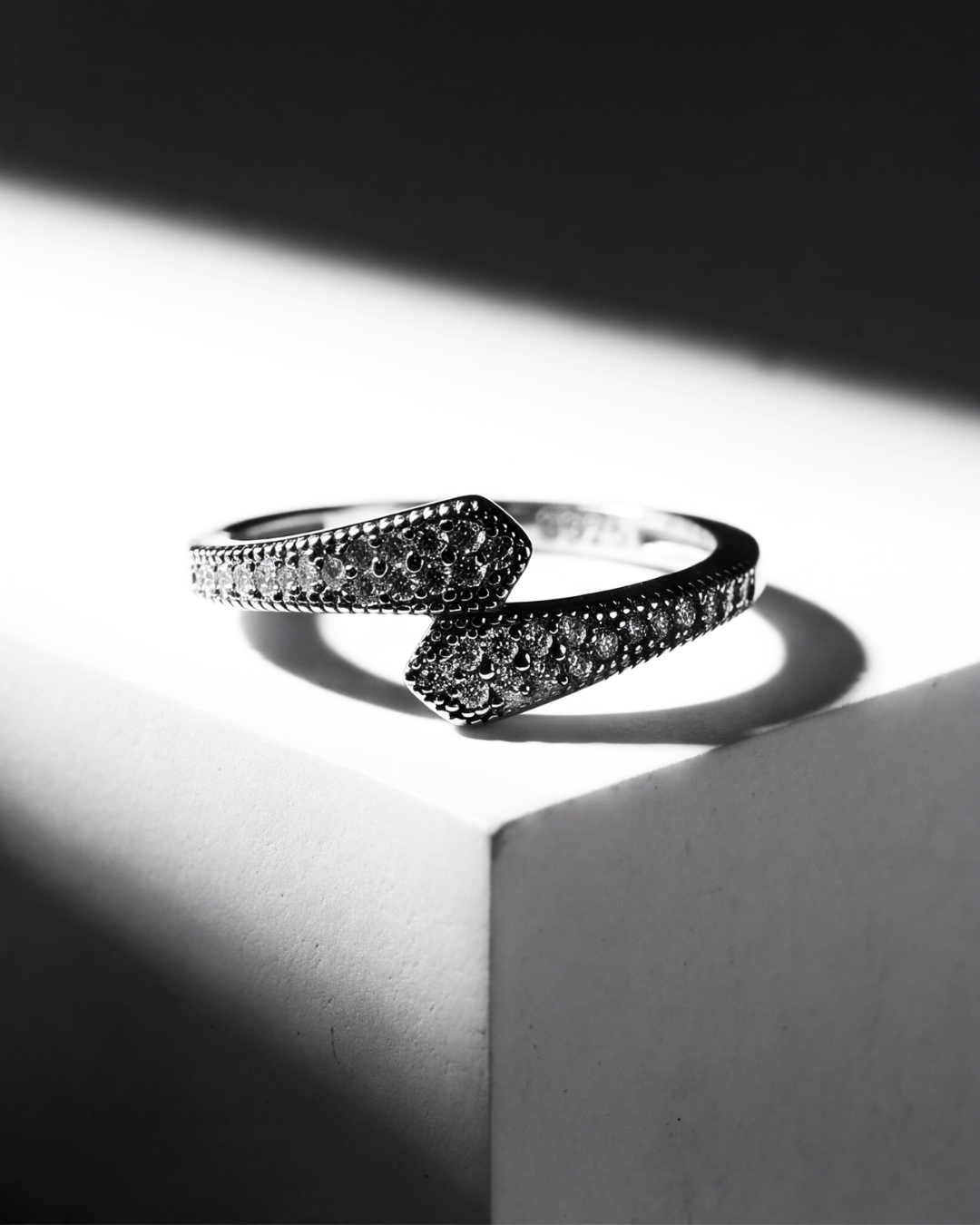 The Veyra Ring