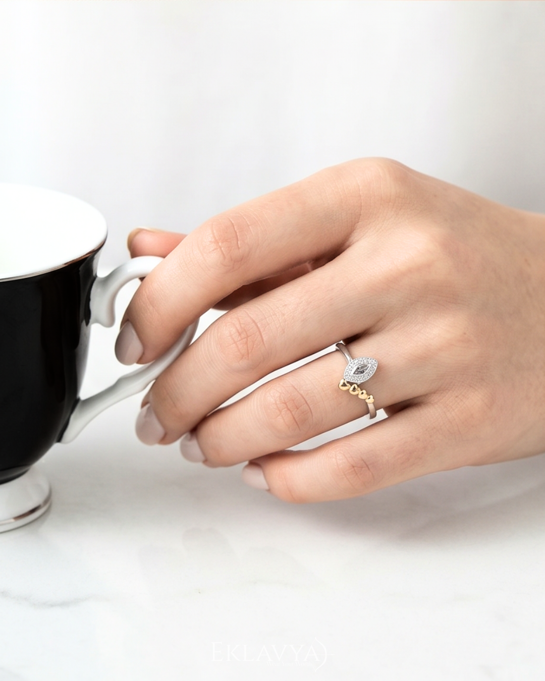 Noiré Heartline Ring