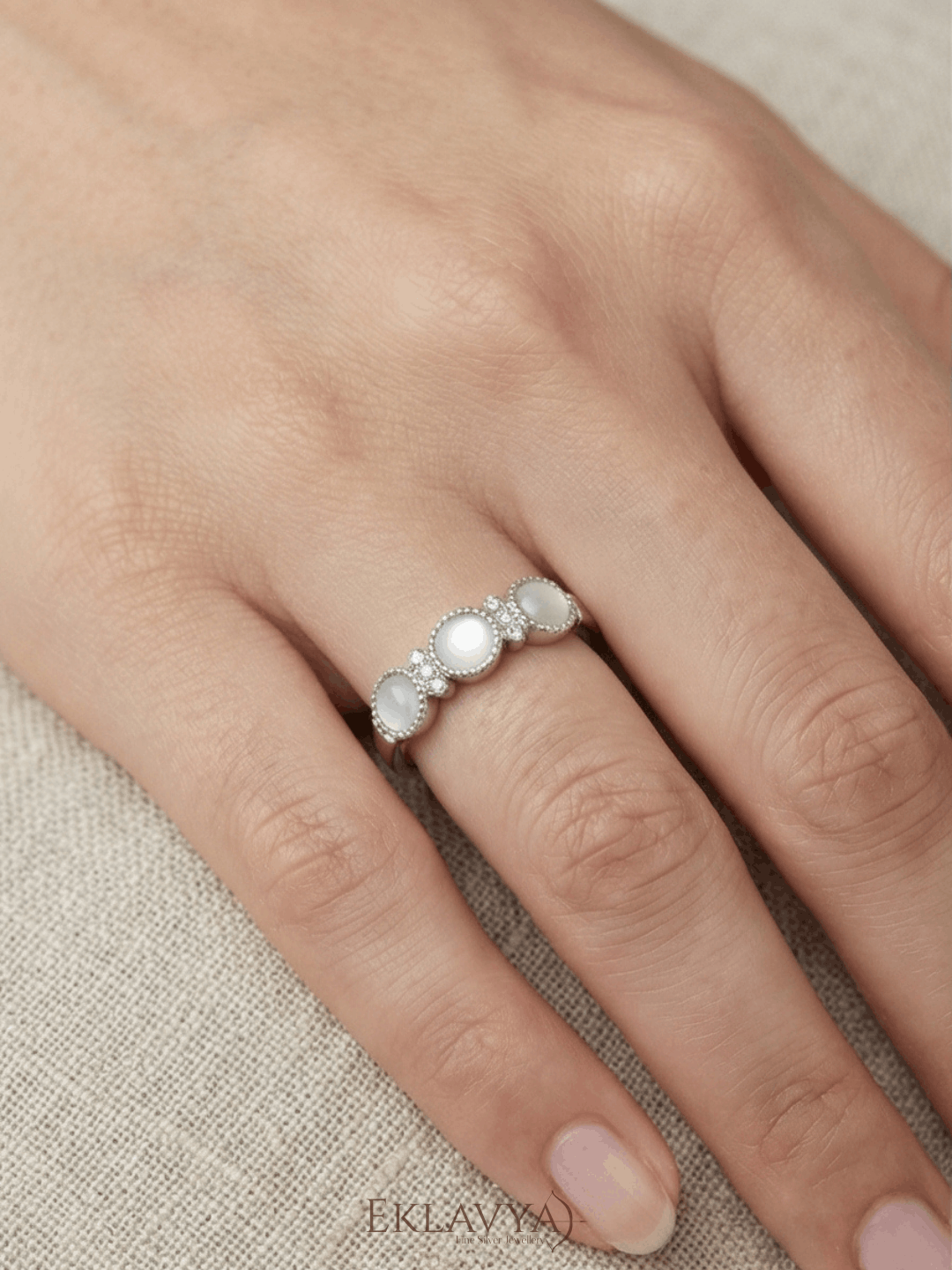 Circle Gem Ring