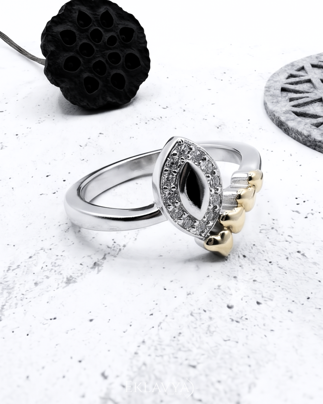 Noiré Heartline Ring