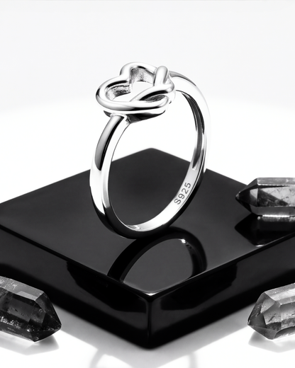 The Amara Heart Ring