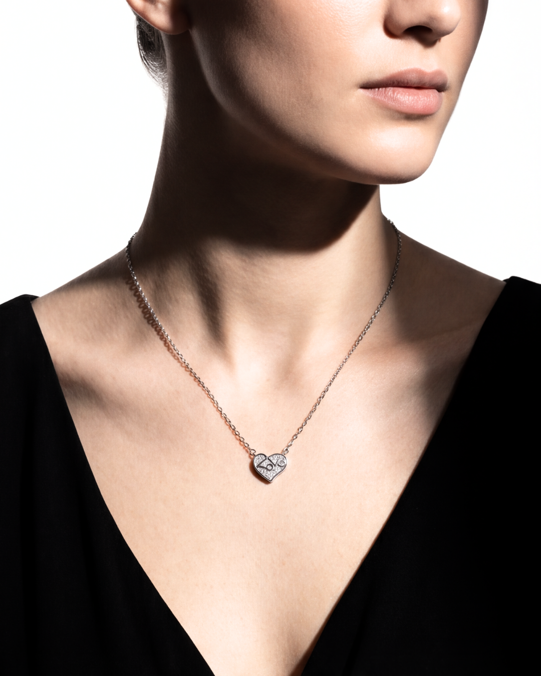 Eterna Heart Necklace