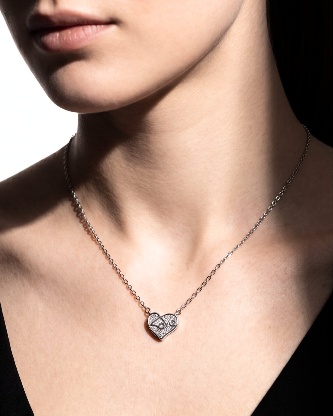 Eterna Heart Necklace