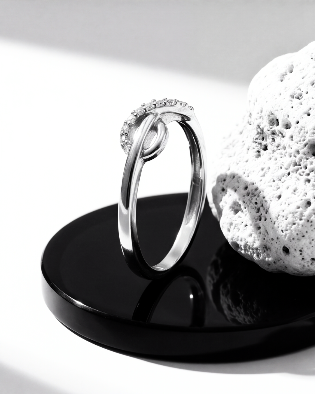 The Everline Infinity Ring