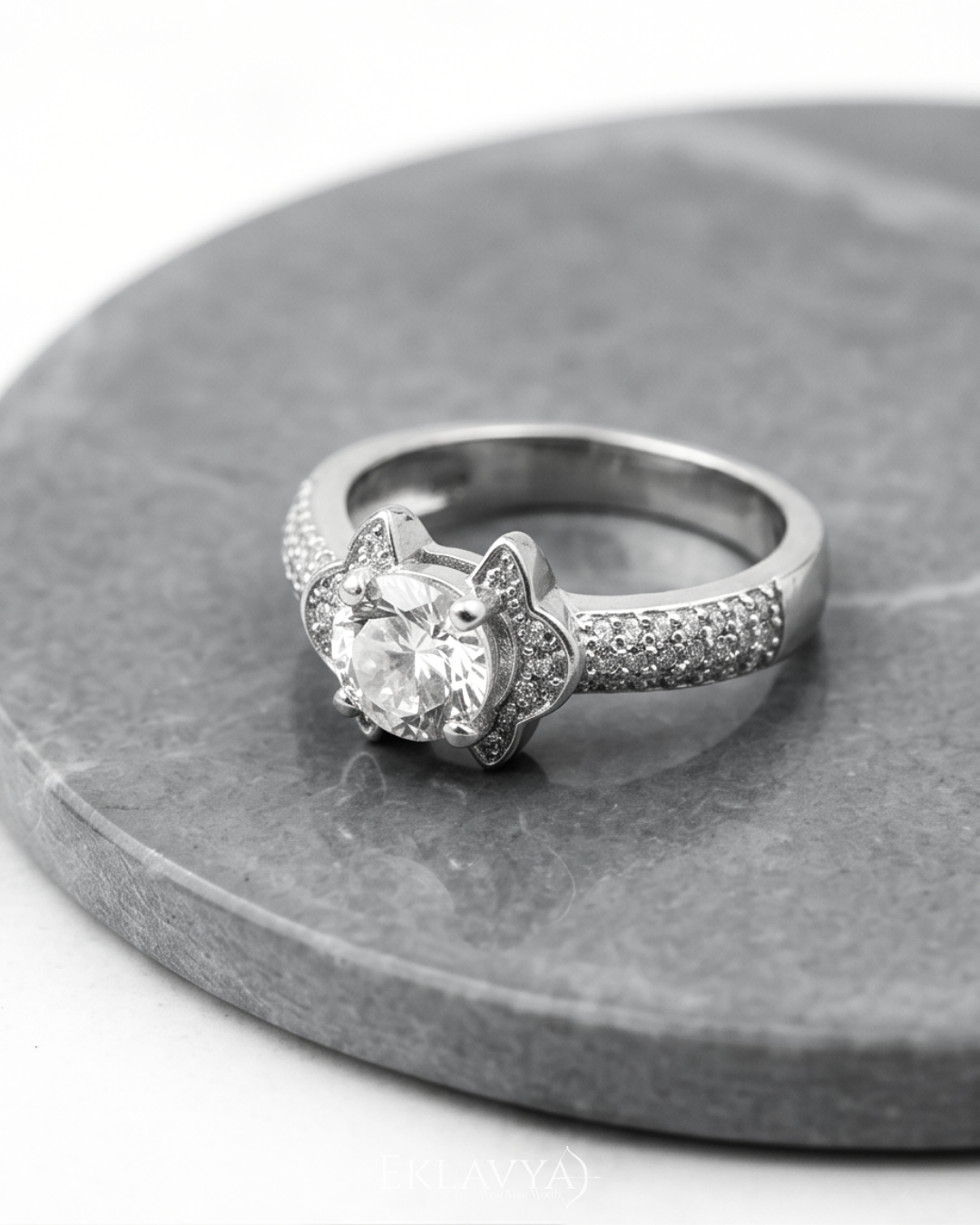 Kittyra Halo Ring