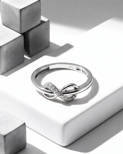 The Everline Infinity Ring