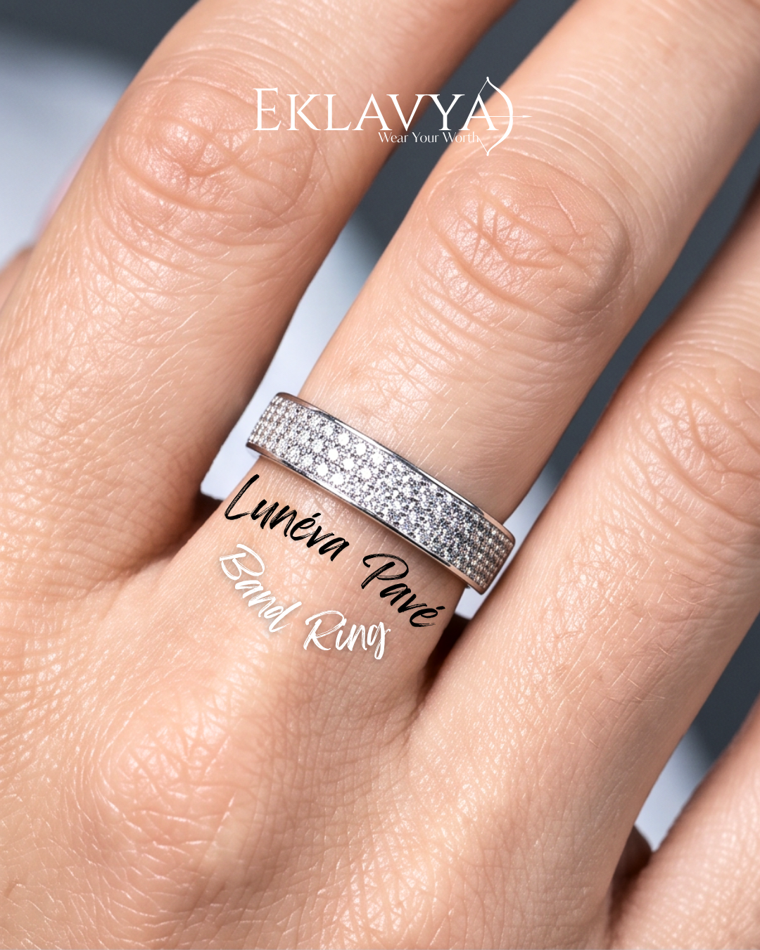 Lunéva Pavé Band Ring