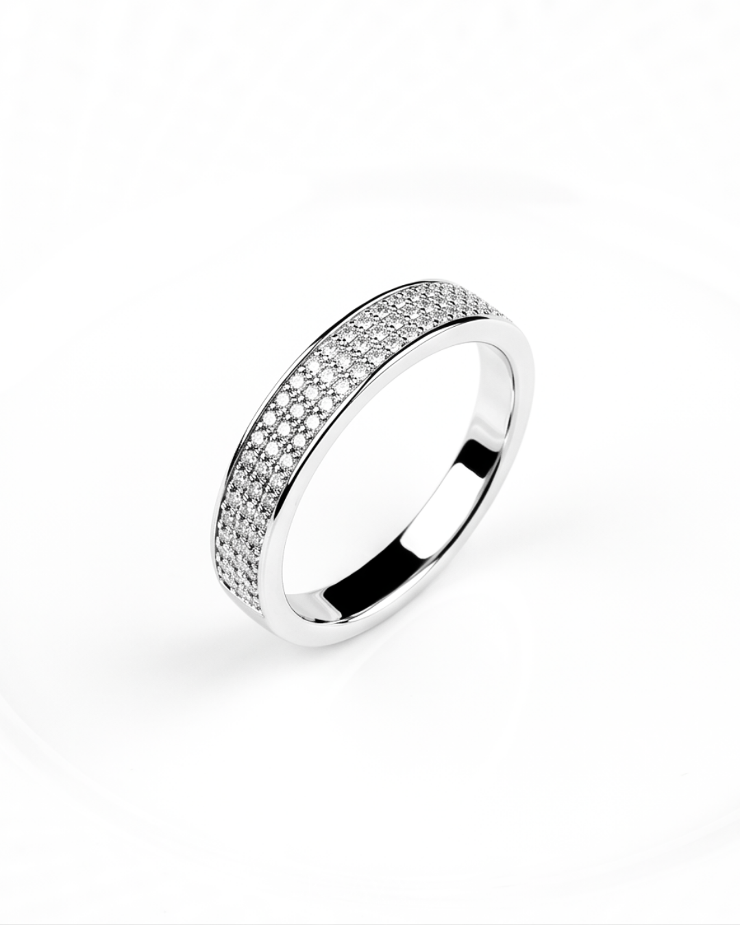 Lunéva Pavé Band Ring