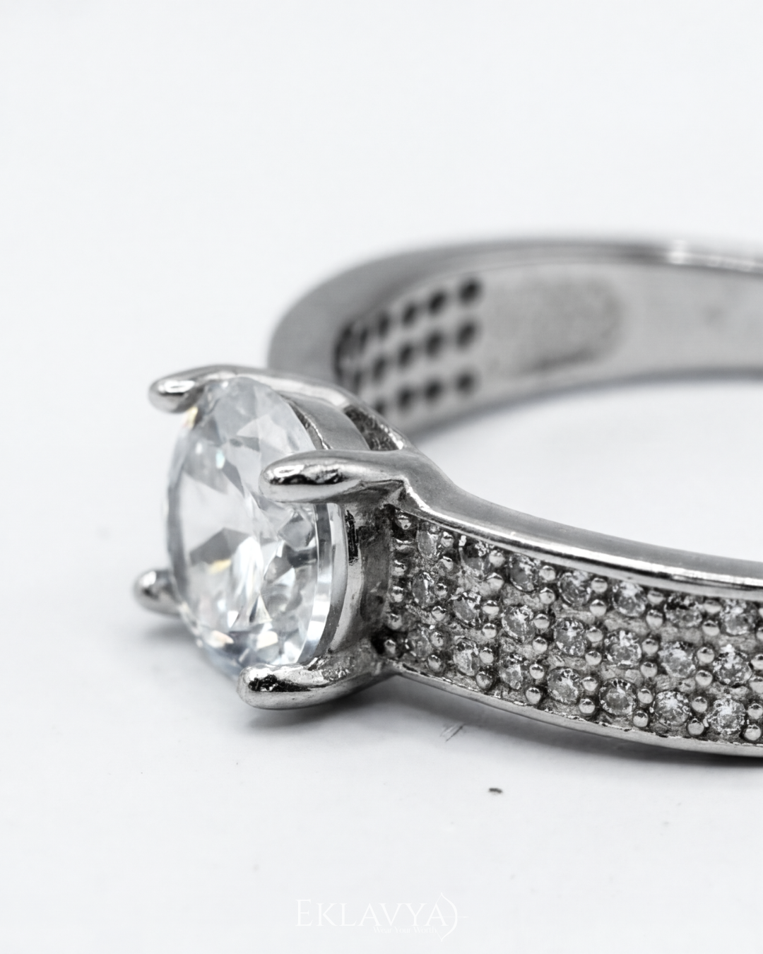Celesté Royale Solitaire Ring