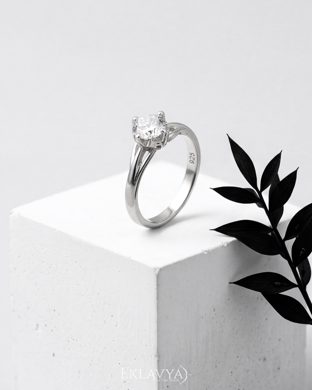 Aurelia Classic Solitaire Ring