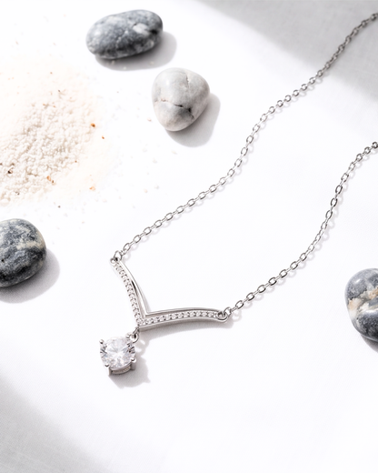 The Veyra Solitaire V Pendant