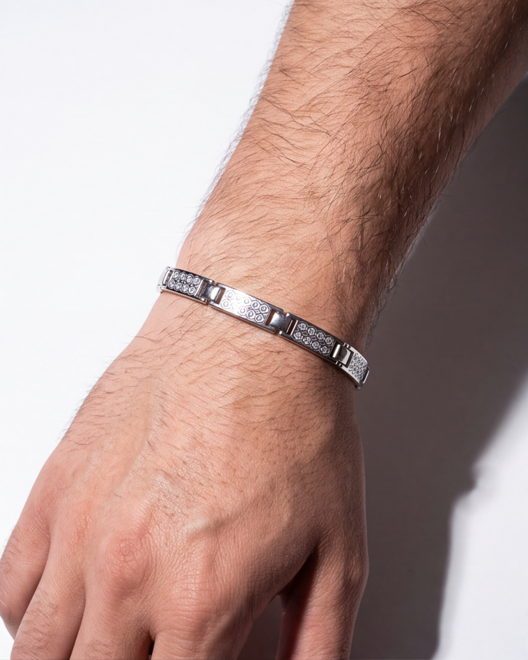 Eklavya Men's Pavé Link Bracelet — catalog image 4