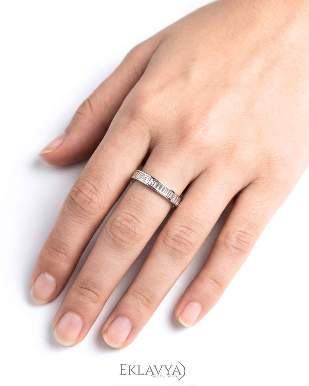 Luminaire Eternity Band