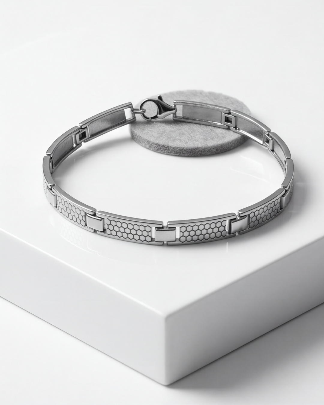 Eklavya Men's Honeycomb HexaLink Bracelet — catalog image 4