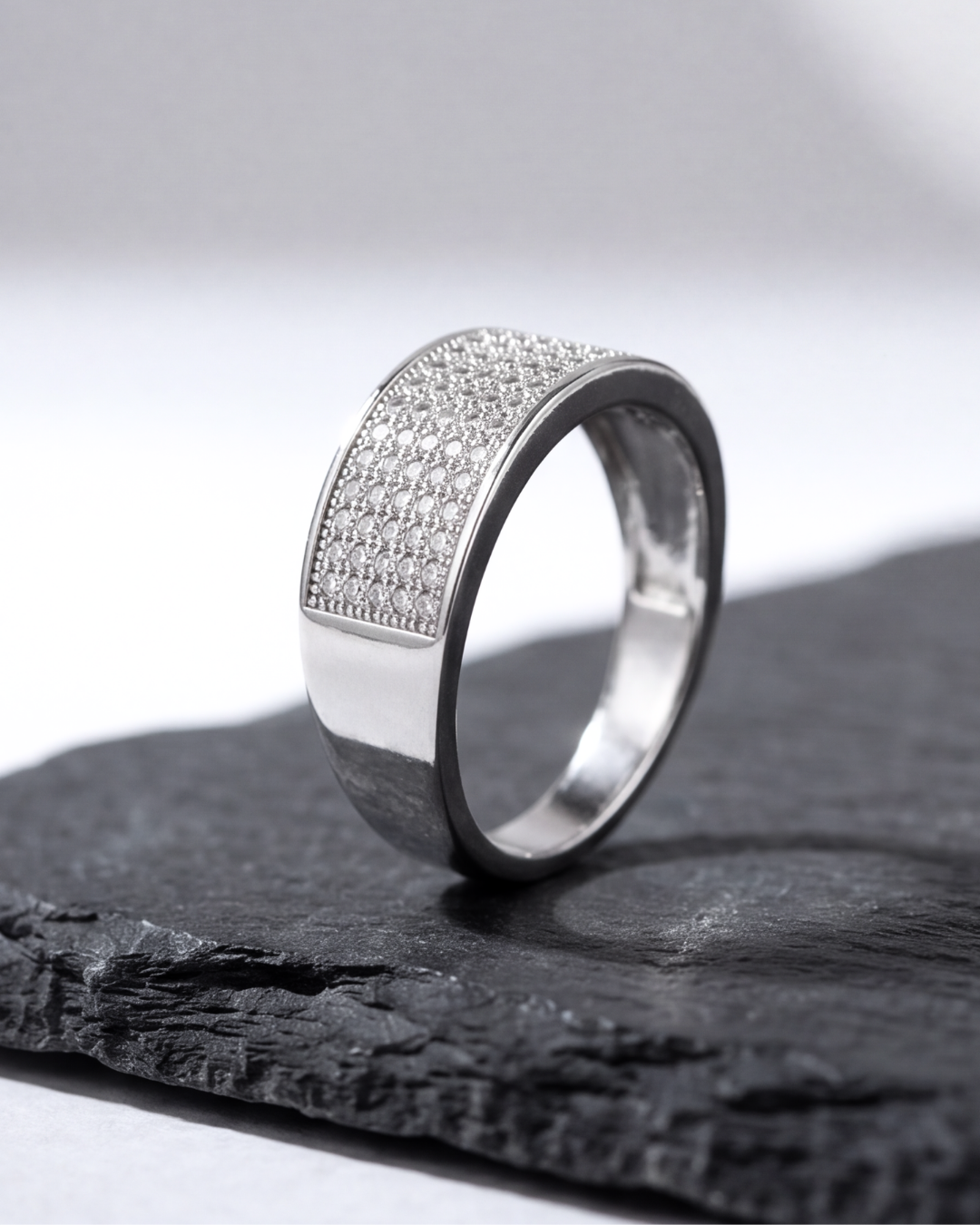 Aurora Pavé Band Ring – (5 Rows)