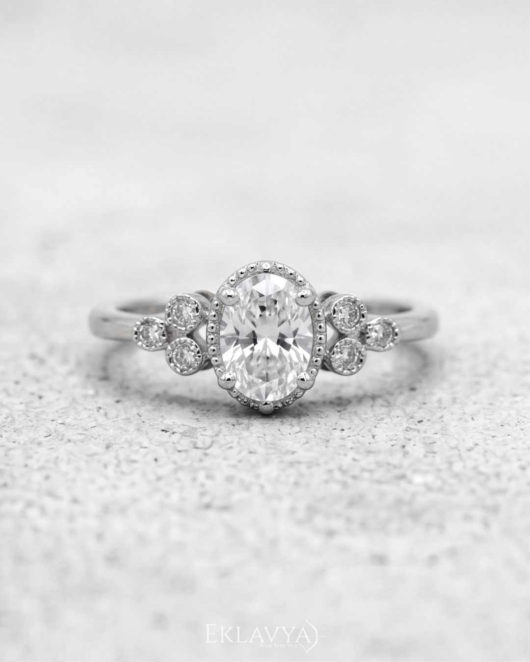 Élanora Bloom Solitaire Ring