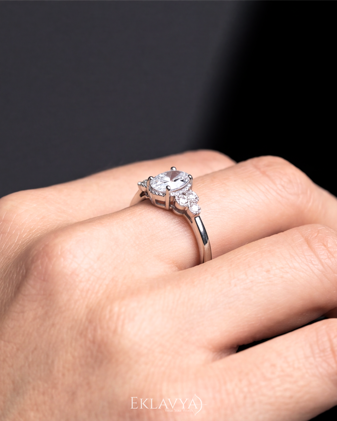 Élanora Bloom Solitaire Ring