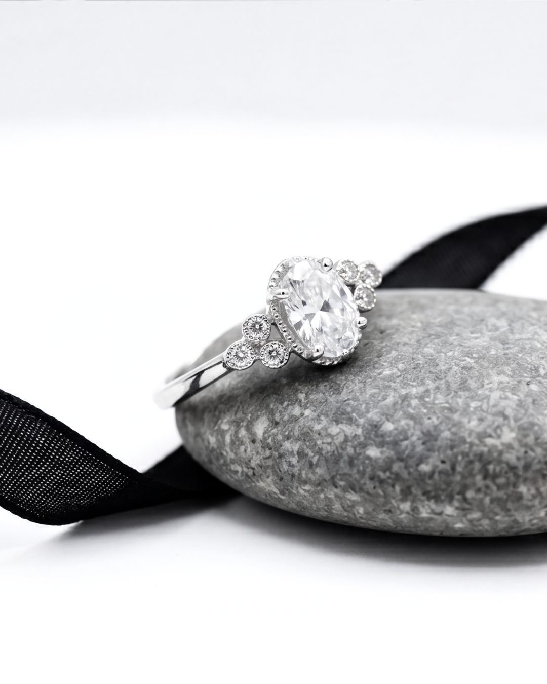 Élanora Bloom Solitaire Ring
