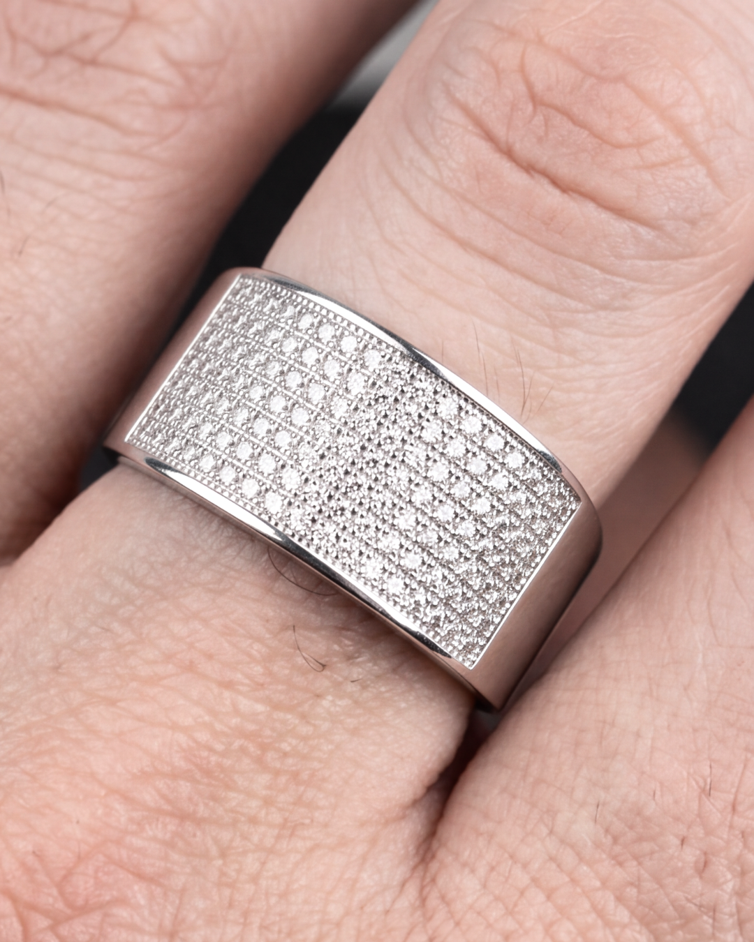 Aurora Pavé Band Ring – (7 Rows)