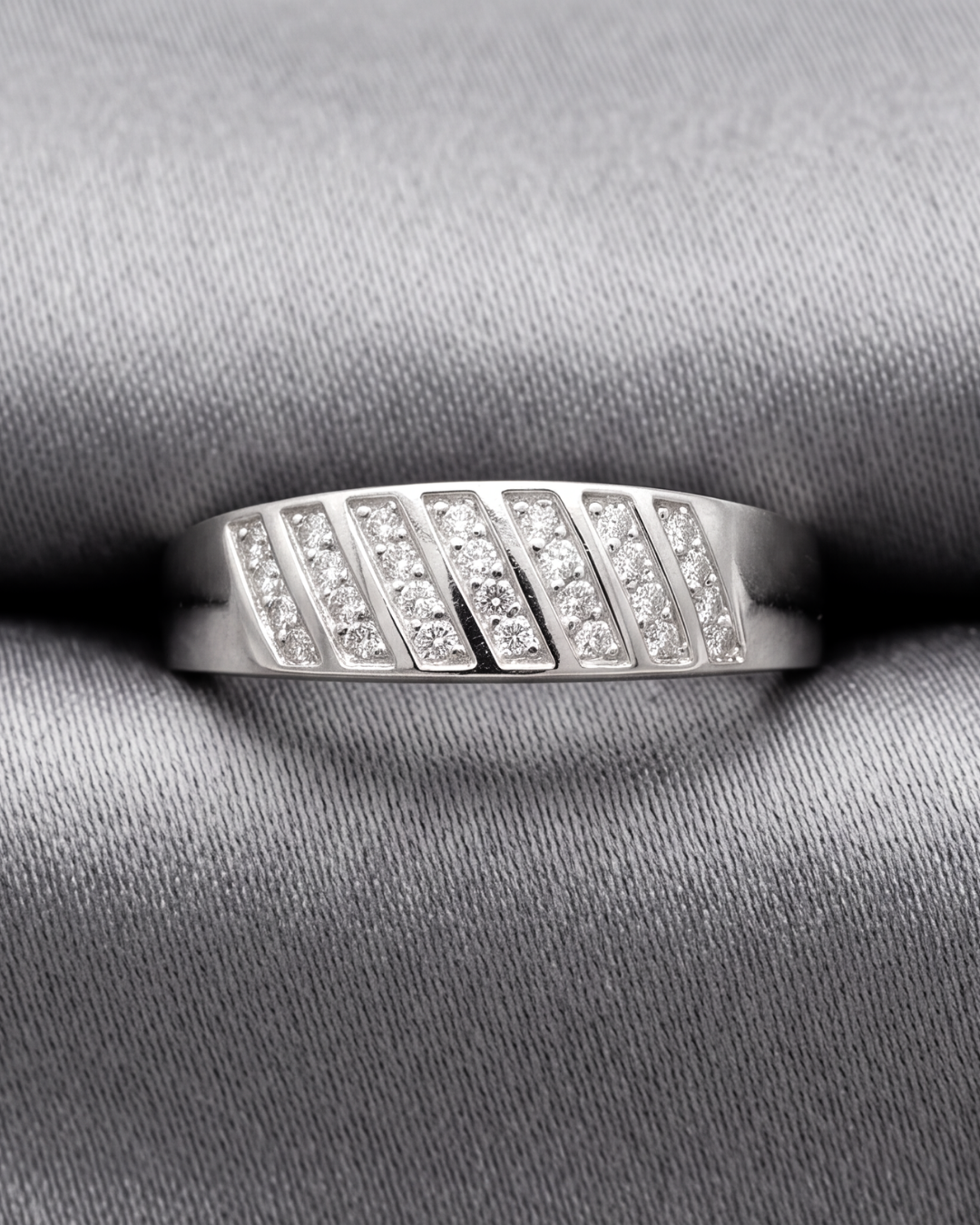 Linéa Pavé Band Ring