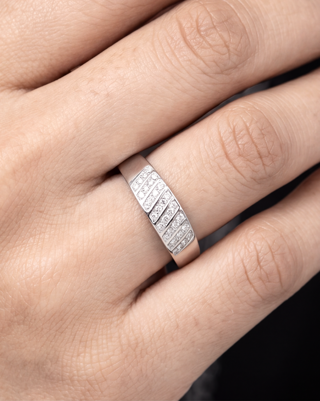 Linéa Pavé Band Ring