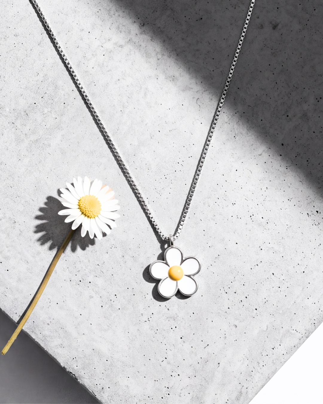 The Golden Daisy Pendant