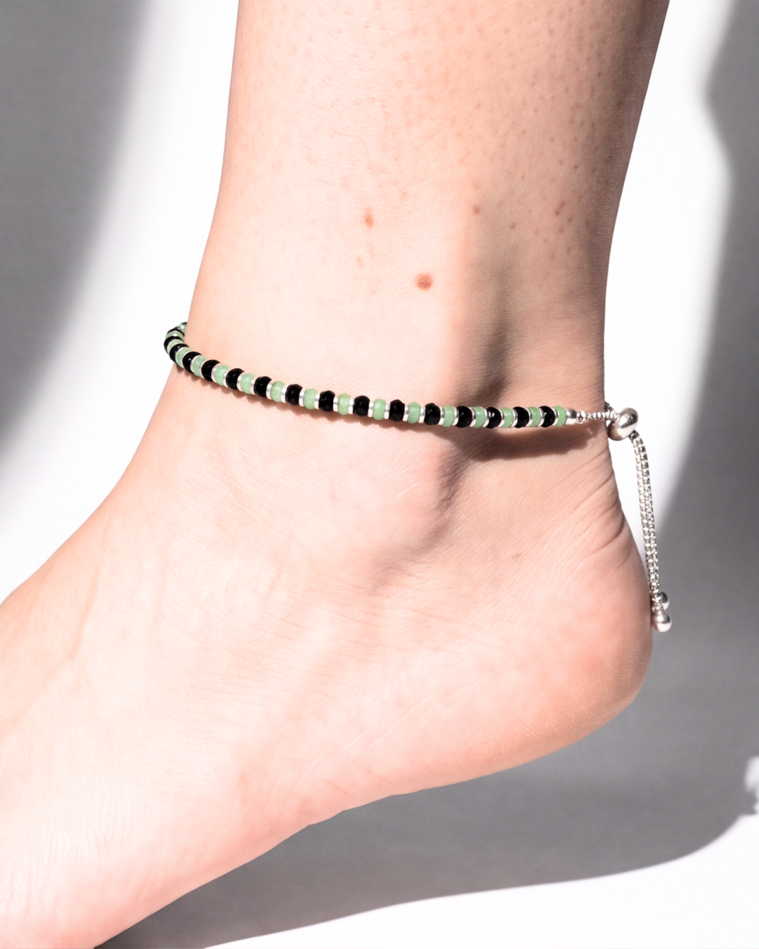 Eklavya Emerald Black & Green Nazaria Anklet — catalog image 1