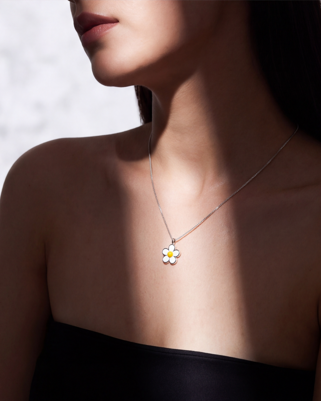 The Golden Daisy Pendant