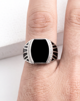Noir Regent Signet Ring