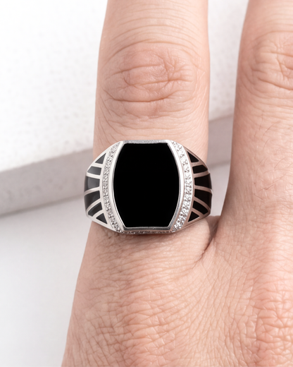 Noir Regent Signet Ring