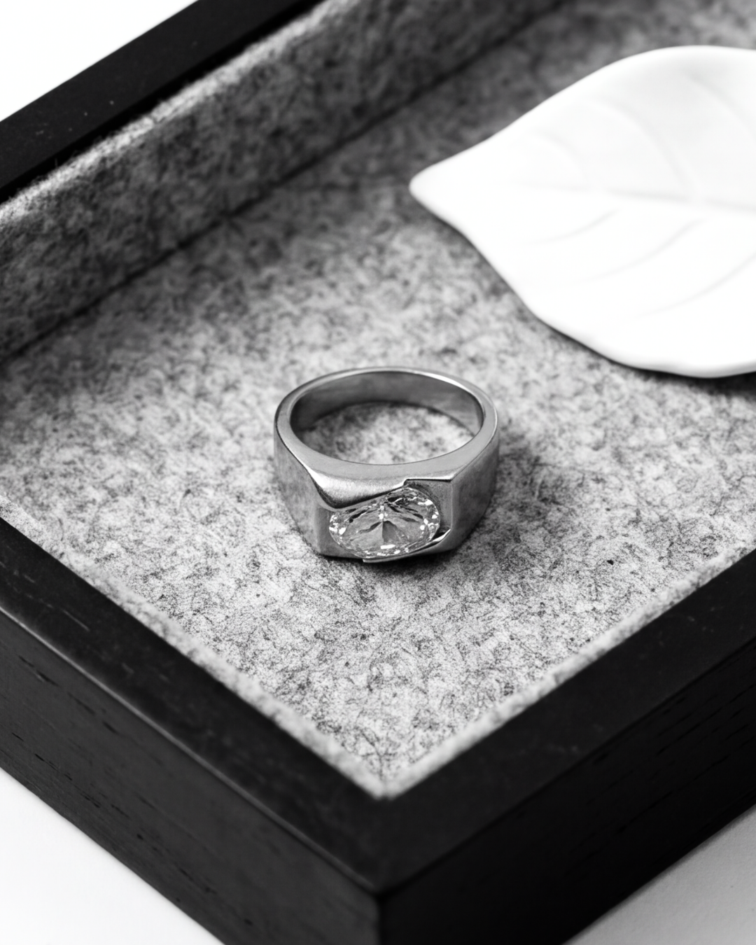 Imperium Solitaire Signet Ring