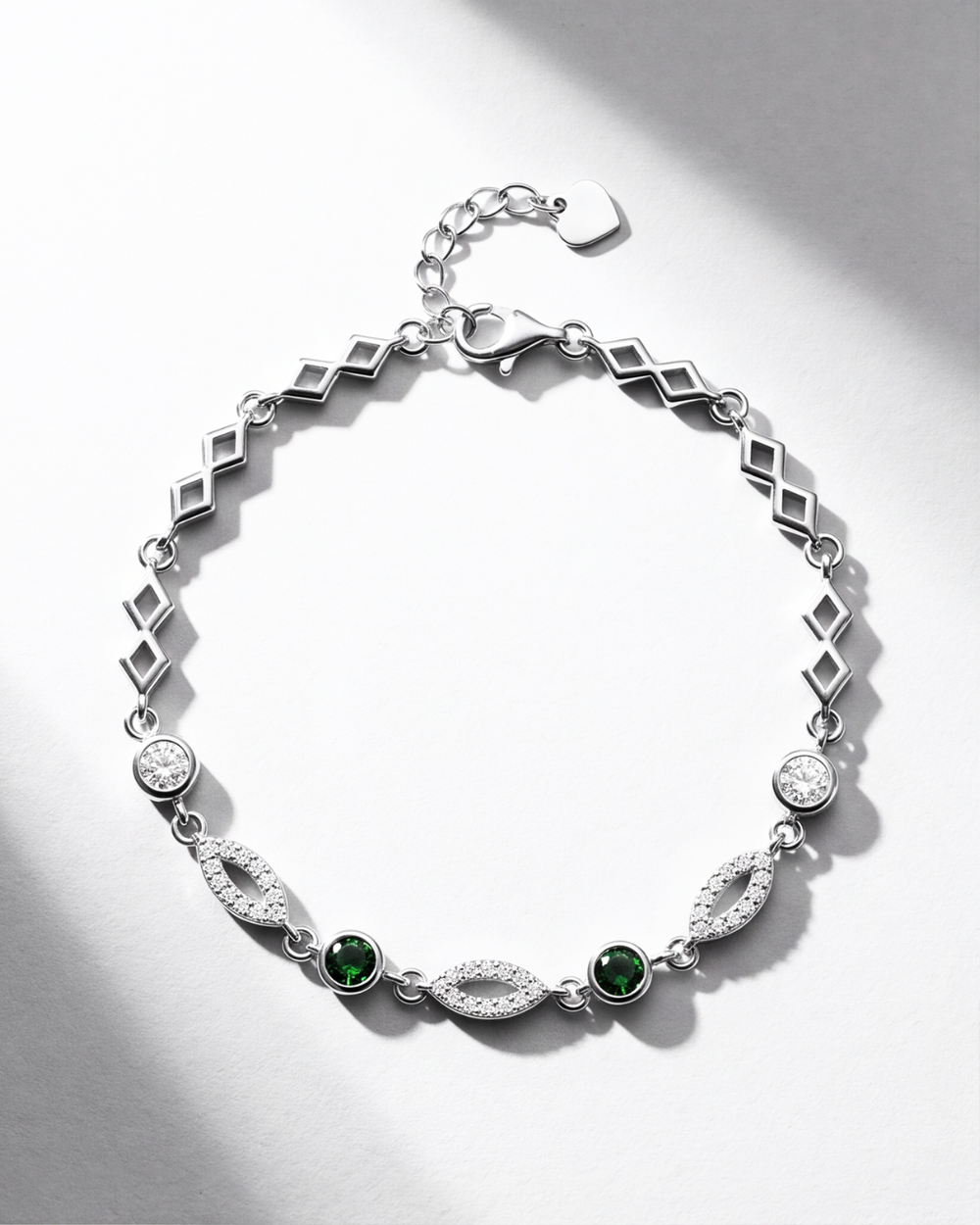 The Emerald Éclat Bracelet