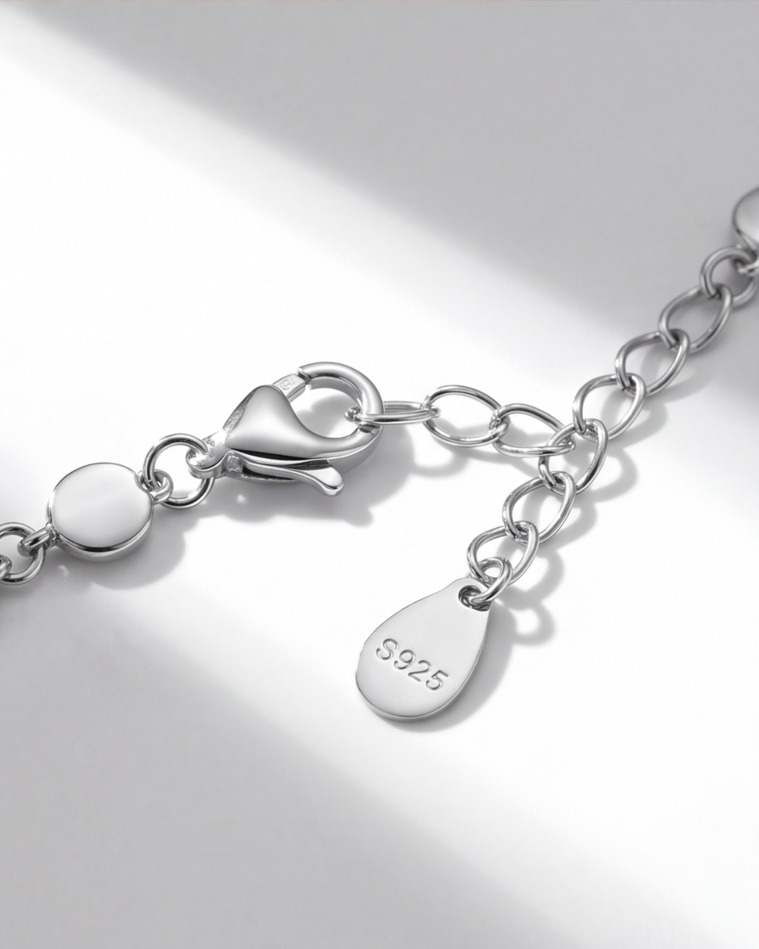 The Amora Heart Bracelet