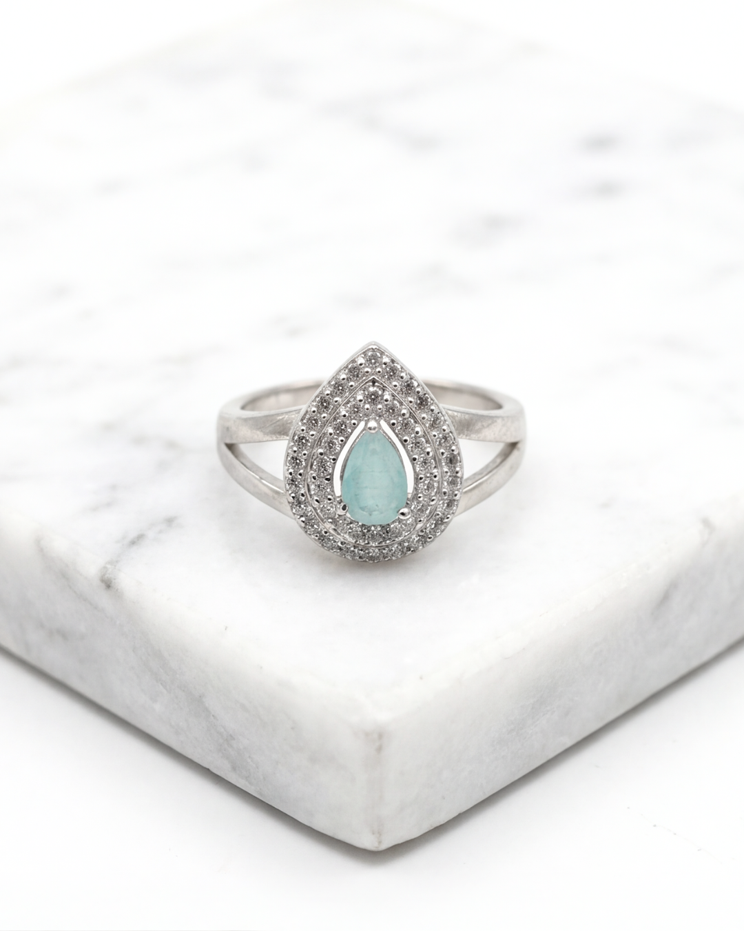 Aqua Lumière Halo Ring