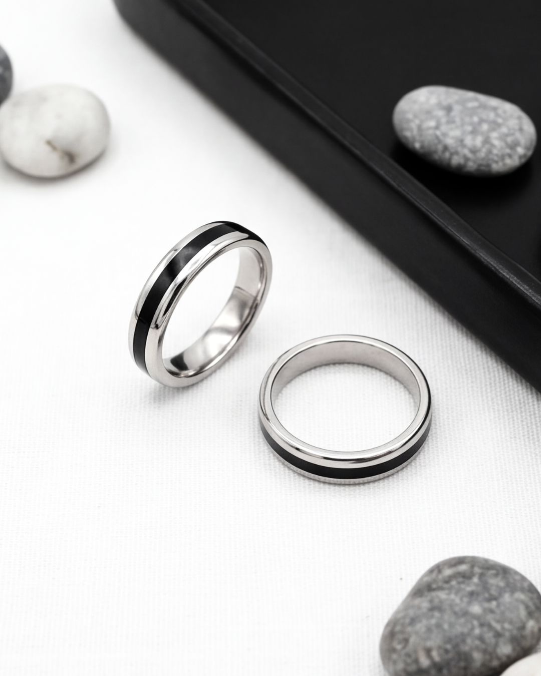 Unisex Noir Edge Band Ring